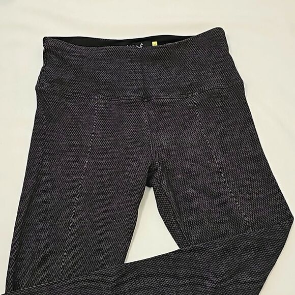Lysse Center Seam Ponte Leggings Charcoal Chevron  M - Picture 1 of 7